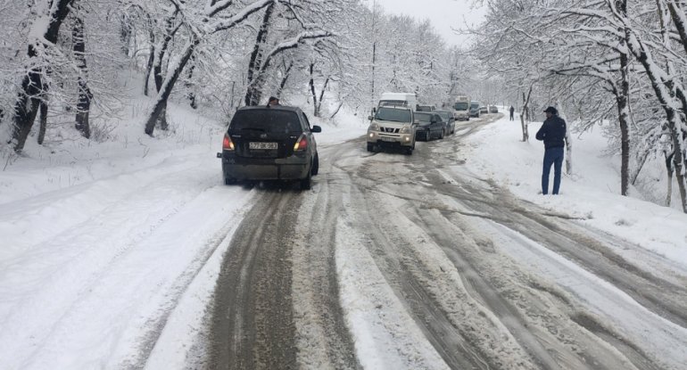 Şamaxı-İsmayıllı yolu güclü qar səbəbindən bağlanıb