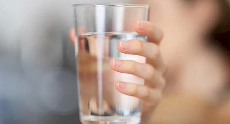 Günə su içməklə başlayıb bitirməyin möcüzəvi faydası!