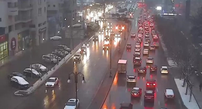 DİQQƏT: Bu yollarda tıxac var