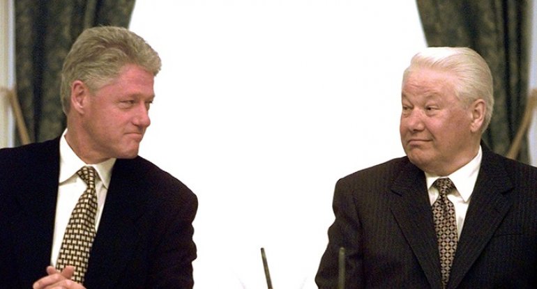 30 il öncə Boris Yeltsin Bill Klintondan nə xahiş edib?