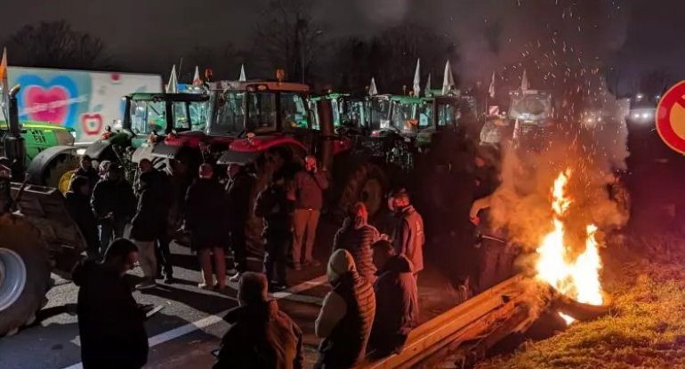 Paris mühasirəyə alındı: Fransada fermer üsyanı - FOTOLAR