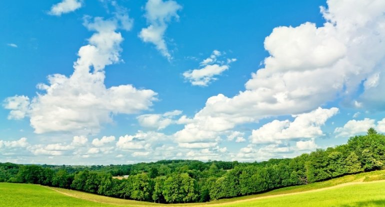 Azərbaycanda müşahidə olunan isti havanın səbəbi açıqlanıb