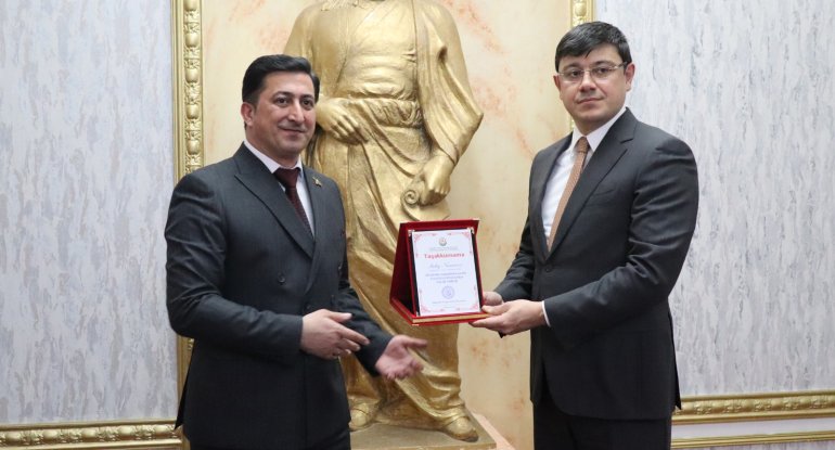 “Bukharian Times”in baş redaktoru və Qazaxıstanda yaşayan azərbaycanlı musiqiçi ilə görüş keçirilib