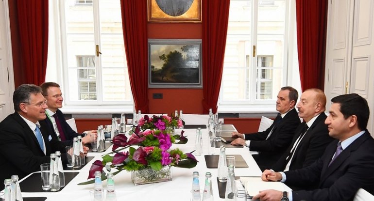 Münxendə İlham Əliyev ilə Avropa Komissiyasının İcraçı vitse-prezidentinin görüşü olub - FOTO