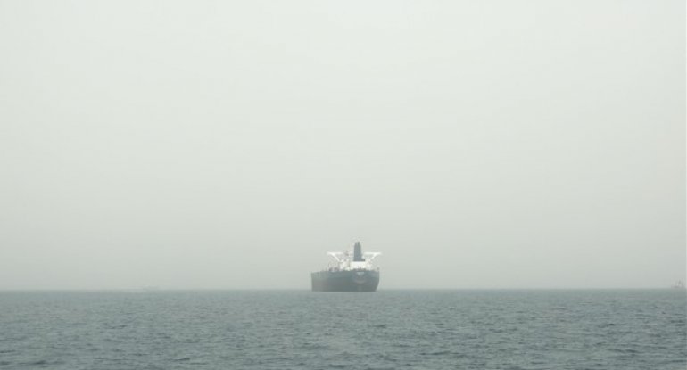 İranın dəstəklədiyi husilər Britaniyanın yük gəmisini vurdu