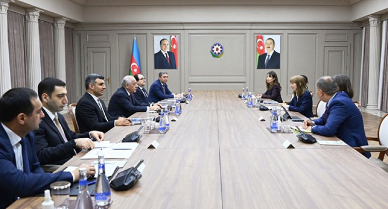 Əli Əsədov Dünya Bankının vitse-prezidenti ilə görüşdü