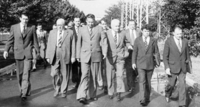 Atom nazirindən Xruşşova qeyri-adi təklif – “Nüvəni Kremlə gətirə bilərəm...”