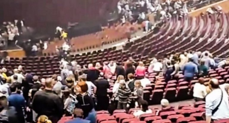 Rusiyada konsert zalında baş vermiş silahlı hücumun təfərrüatları