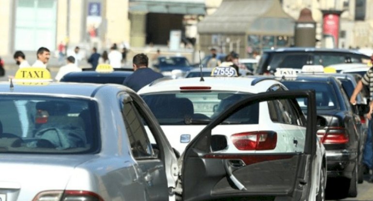 Taksi sürücüləri yeni qərara etiraz edir – “Onsuz da şirkətlər belimizi qırırdı”