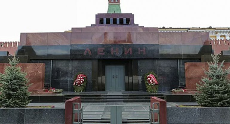 Lenin məqbərəsi ziyarətçilər üçün bağlanır