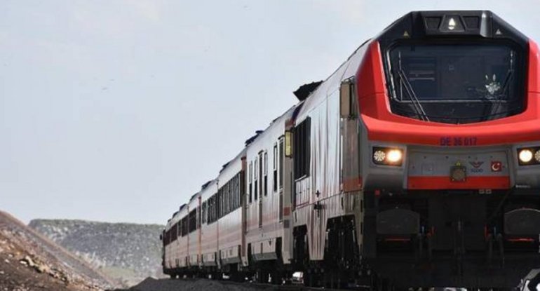 Bakı-Tbilisi-Qars dəmir yolunda hərəkət nə vaxt bərpa olunacaq?