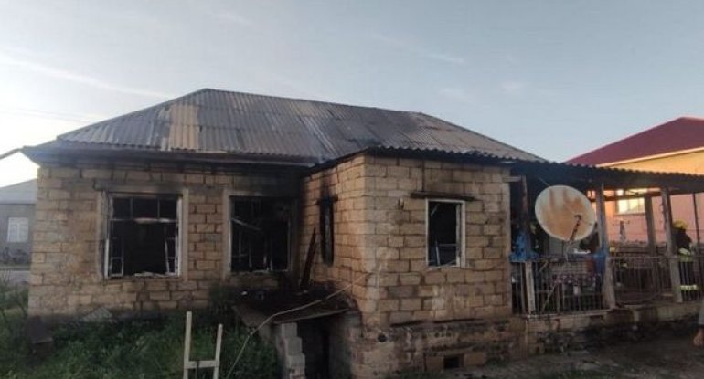 Naxçıvanda kişi öz evini yandırdı - 3 saat sonra öldü - YENİLƏNİB