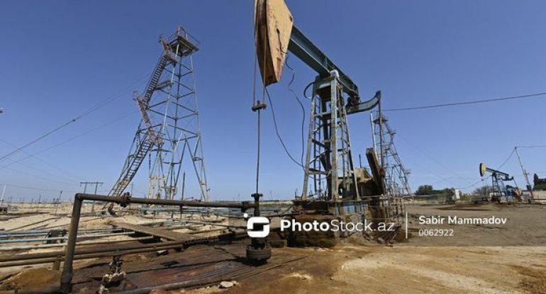 Aprel ayında qlobal neft hasilatı kəskin azalıb