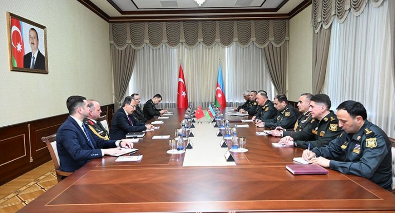 Azərbaycan-Türkiyə arasında hərbi əməkdaşlığın inkişaf perspektivləri müzakirə edilib