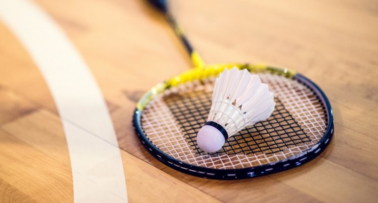 Çinli badmintonçu yarış zamanı dünyasını dəyişib