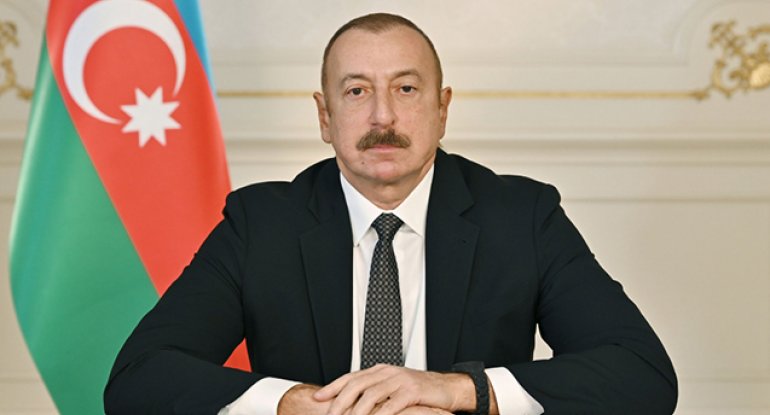 İlham Əliyev həmkarını təbrik etdi