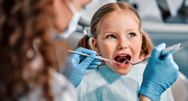 Uşaqların dişləri üçün ən zərərli qidalar - SİYAHI