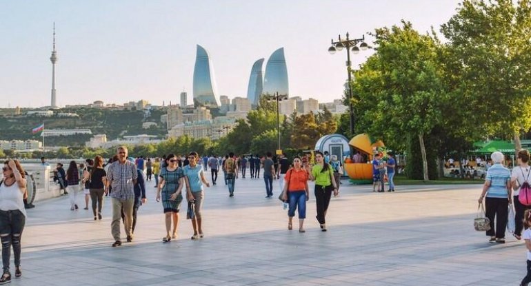 Ruslar Ermənistandan imtina edir, Bakını seçir