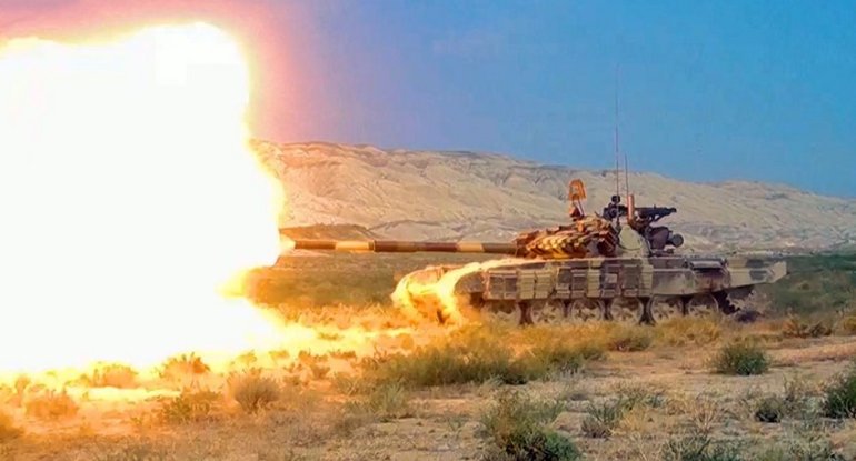 Mexanikləşdirilmiş bölmələrin döyüş qabiliyyəti inkişaf etdirilir