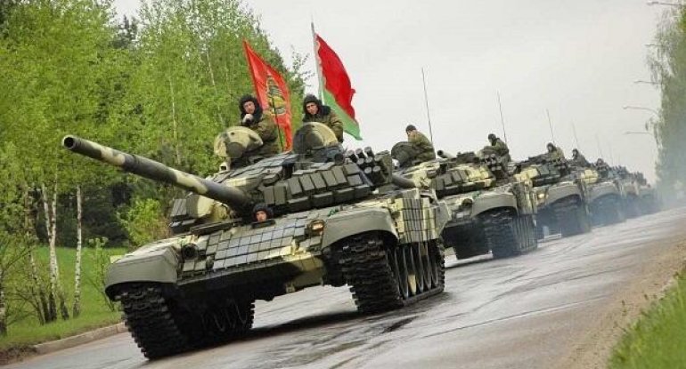 Belarus tankları Ukrayna sərhədinə göndərir