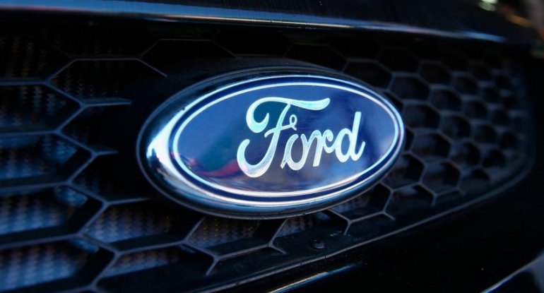 “Ford” tam elektrikli avtomobillərdən imtina edib