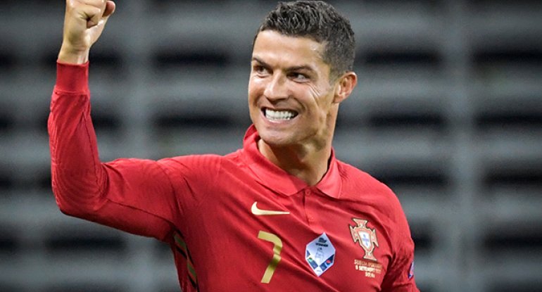 UEFA-dan Ronaldoya xüsusi mükafat