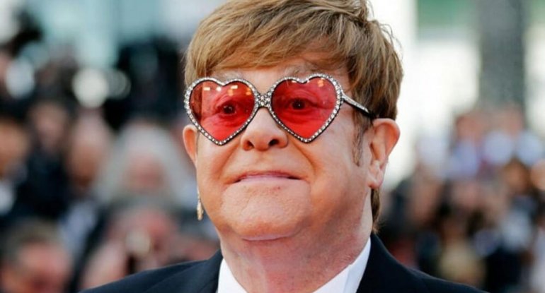 Elton Con qismən kor olub - Özü açıqladı