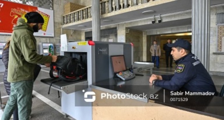 Metrodakı yoxlama aparatlarının şüaları qidalarımıza zərər verir?