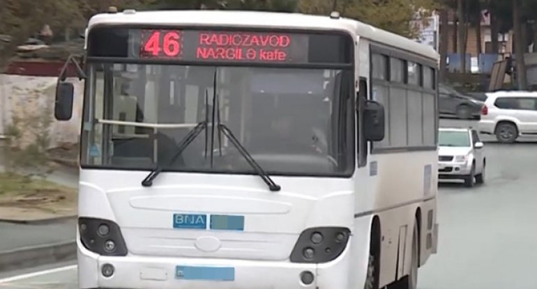 Marşrut avtobusu piyadanı vurub öldürdü