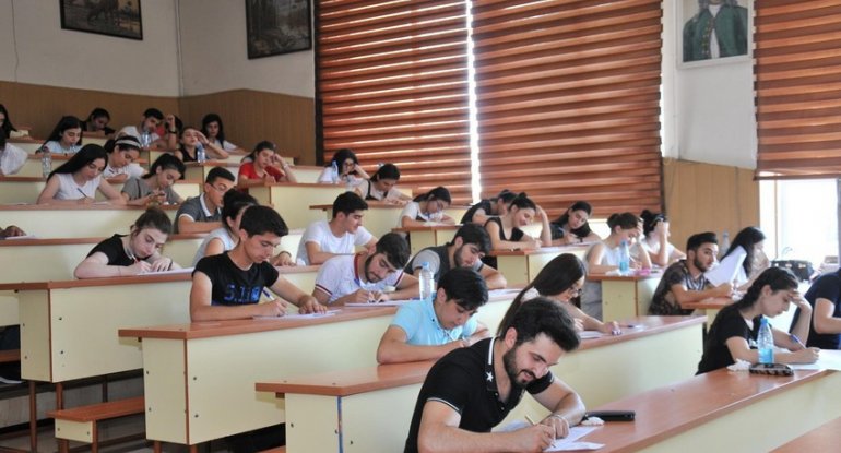 Yeni tələbələrin NƏZƏRİNƏ - Universitetlərdə hansı qadağalar var?