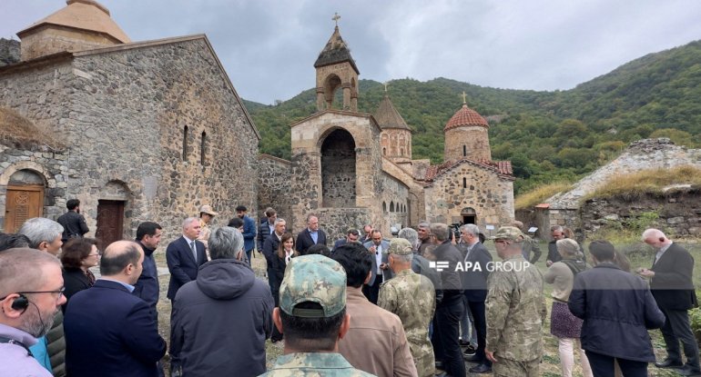 Xarici diplomatlar Xudavəng monastırını ziyarət ediblər - FOTO