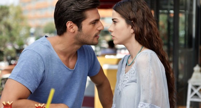 "Kiraz mevsimi"nin aktrisasından Bakı paylaşımı - FOTO