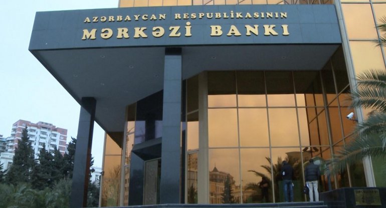 Mərkəzi Bank 2 valyuta mübadilə məntəqəsinin vəzifəli şəxsini cərimələyib