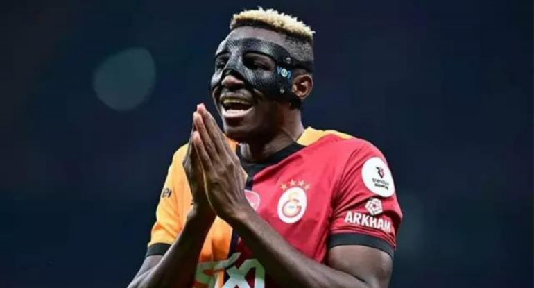 Victor Osimhen "Galatasaray" forması ilə ilk qollarını vurdu