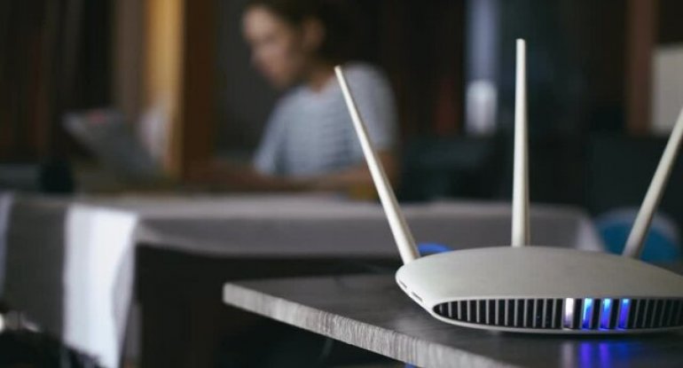 Açıq “Wi-Fi”dan istifadə edənlərə XƏBƏRDARLIQ - Pullarınız oğurlanır!