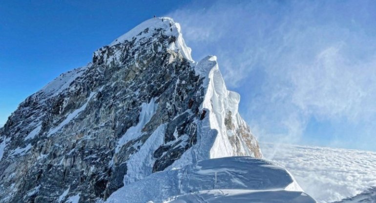 100 il əvvəl yoxa çıxan alpinistin qalıqları tapıldı - FOTO