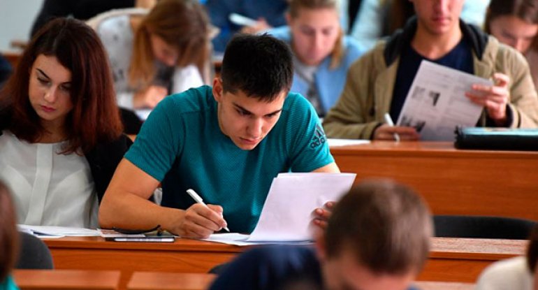 Yüksək balla universitetə qəbul olan tələbəyə xərçəng diaqnozu qoyuldu - FOTO