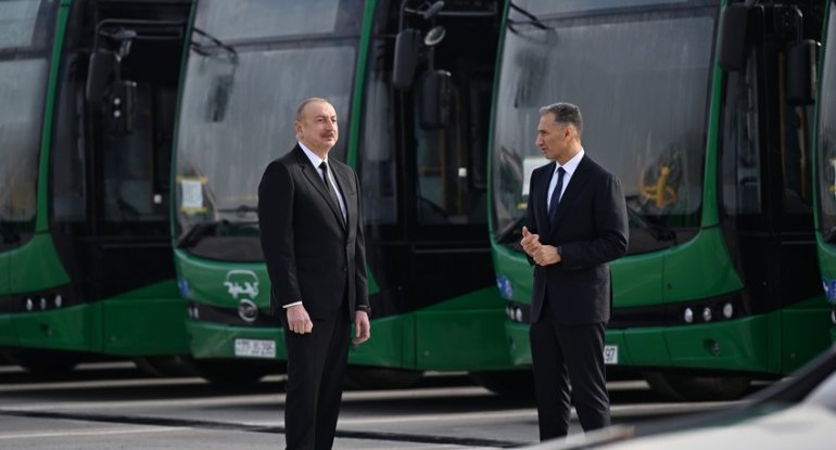 İlham Əliyev Zığ Elektrik Avtobus Parkının fəaliyyəti ilə tanış olub - YENİLƏNİB