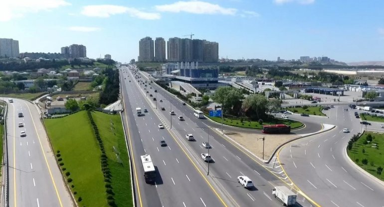 Bakı-Sumqayıt yolundakı tıxaca əlac tapıldı - "Park in Drive" paytaxtın əsas problemini həll edəcək?