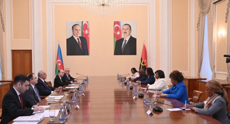 Əli Əsədov Anqolanın vitse-prezidenti ilə görüşüb