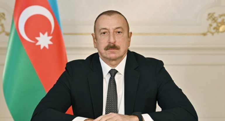 İlham Əliyev Tailand Kralını təbrik edib