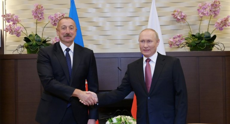 Vladimir Putin İlham Əliyevə zəng edib