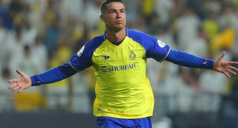 Ronaldo qərarını dəyişdi