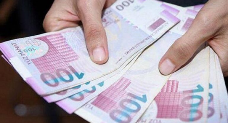 Bu şəxslərin maaşına 100 manat əlavə ödəniləcək – Qərar