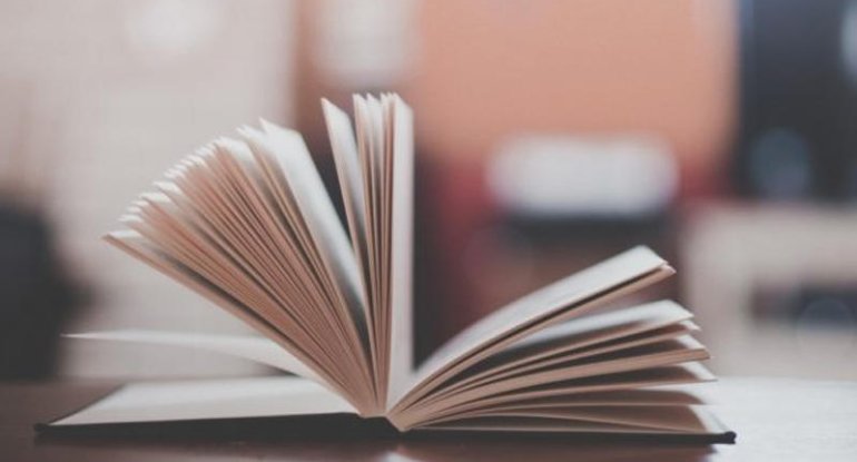 Zibillikdən tapılan kitab 40 min funt sterlinqə satılacaq - FOTO
