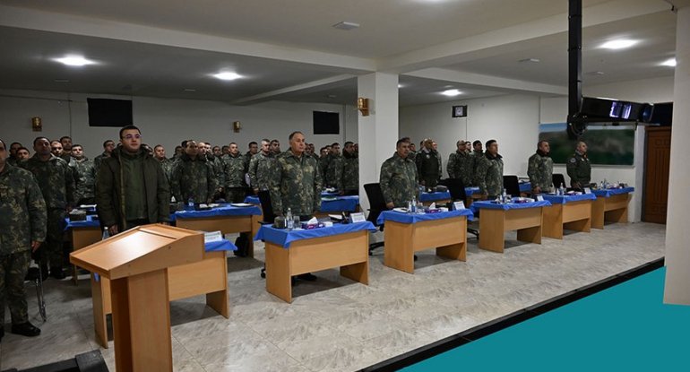Zakir Həsənov Xankəndidə müşavirə keçirdi