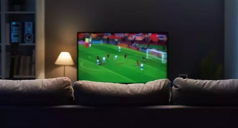 Gecənin futbol matçları hansı kanallarda yayımlanacaq?
