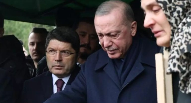 Ərdoğan göz yaşına hakim ola bilmədi - FOTO