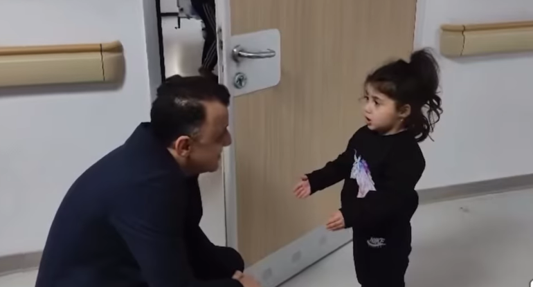 "Öpüm sağalsın" - TƏBİB sədri ilə azyaşlının şirin dialoqu&nbsp;- Video