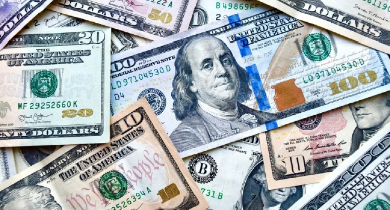 Milli valyutaya TƏZYİQ ARTIR: Dollar Azərbaycanda da bahalaşacaq?